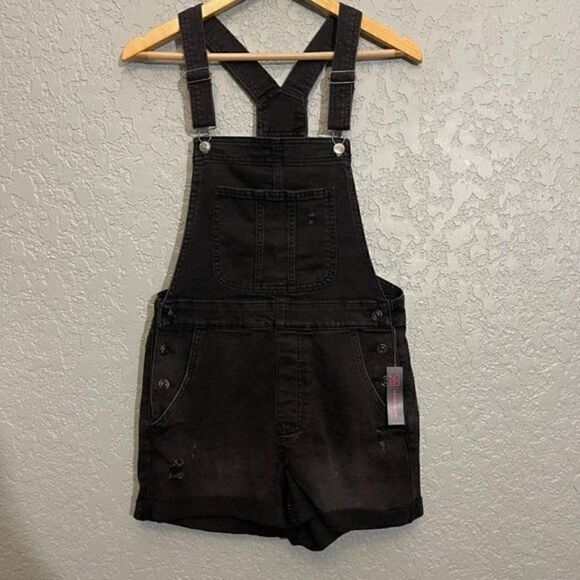 Black Distressed Juniors Short Overalls - Picture 4 of 8